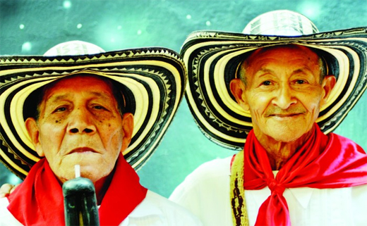 Den colombianska gruppen Los Gaiteros de San Jacinto spelar p Slottsskogsteatern den 1 juli. Gruppen bildades fr ver 80 r sen och en av orginalmedlemmarna r fortfarande med, 89 r gammal. 