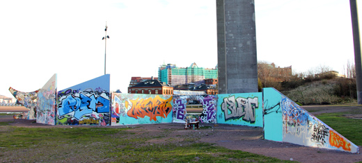 Gteborgs enda lagliga graffiti-vgg finns vid Rda Sten. Bilder: Maria Brgeson